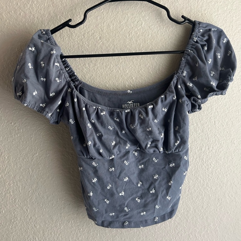 Hollister Women's Navy Floral Blouse